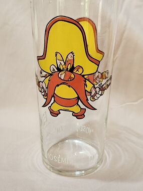 Yosemite Sam Cartoon Glass 1973 - Yellow & Orange Graphic